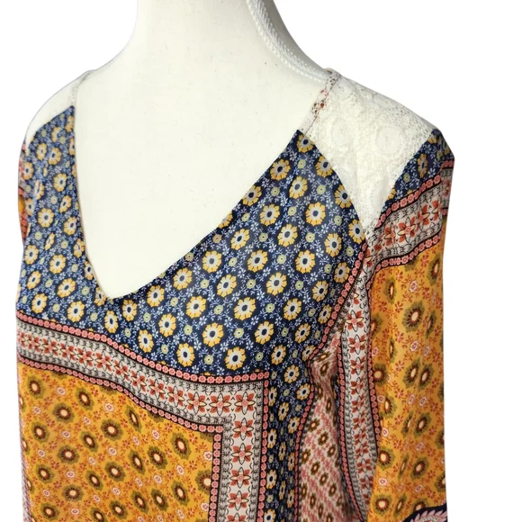 Figueroa & Flower Boho Patchwork Lace Trim Blouse Small V-Neck Flowy Festival - Picture 9 of 16